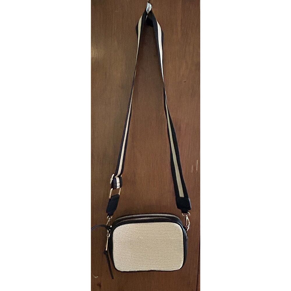 Chicos Crossbody Woven Rafia Purse Thick Black/ Khaki Strap Classic Preppy